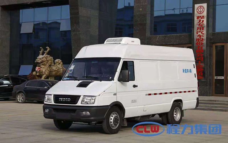 依維柯V40冷藏車，南京依維柯面(miàn)包型冷藏車，依維柯得意面(miàn)包冷藏車，國(guó)六依維柯冷藏車